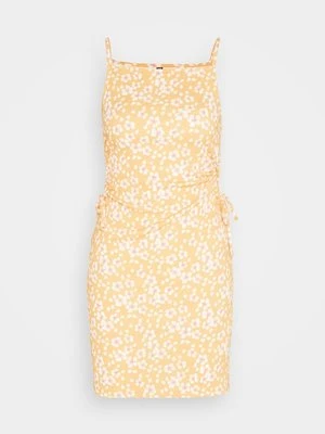 Sukienka etui Pieces