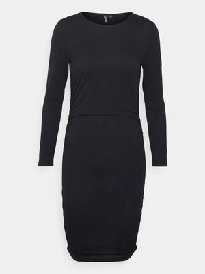 Sukienka etui Pieces Petite