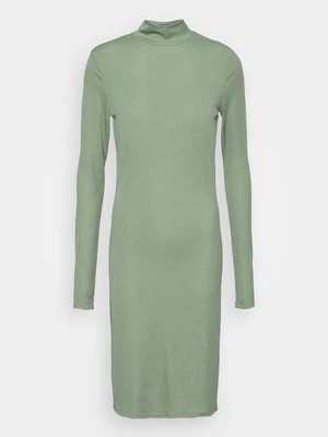 Sukienka etui PIECES Tall