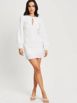 Sukienka etui SÁVEL