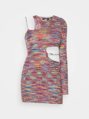 Sukienka etui The Ragged Priest