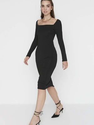 Sukienka etui Trendyol