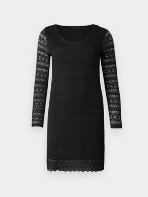Sukienka etui Vero Moda