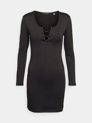 Sukienka etui Vero Moda Petite