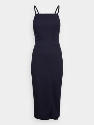 Sukienka etui WAL G TALL