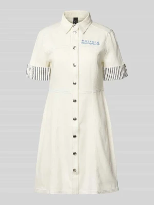 Sukienka jeansowa do kolan z haftem Marc Cain