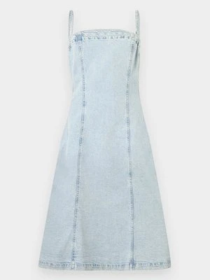 Sukienka jeansowa GAP jasnoniebieski denim