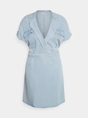 Sukienka jeansowa Noisy May Curve