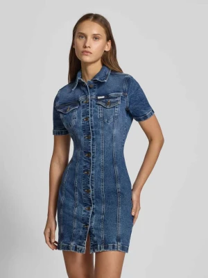 Sukienka jeansowa z wykładanym kołnierzem Guess Jeans