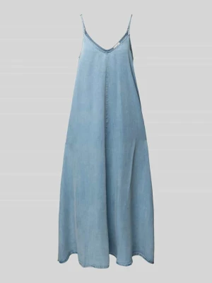 Sukienka jeansowa z zaokrąglonym dekoltem w serek model ‘Nelly’ My Essential Wardrobe