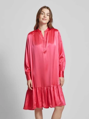 Sukienka jedwabna o długości do kolan z kołnierzem z lamówką herzensangelegenheit