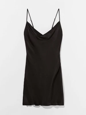 Sukienka koktajlowa Bershka
