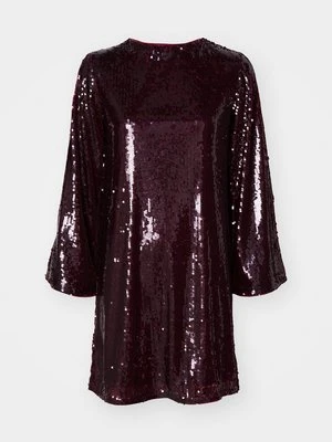 Sukienka koktajlowa Cras