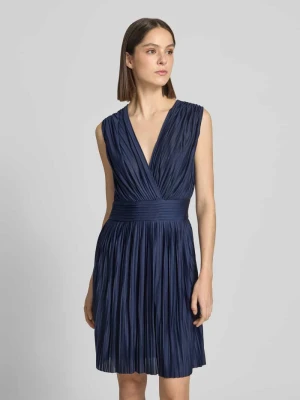 Sukienka koktajlowa do kolan w stylu plis Model 'Linn' GUIDO MARIA KRETSCHMER WOMAN