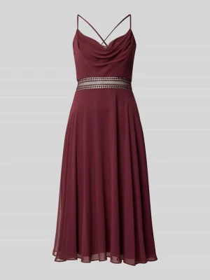 Sukienka koktajlowa fit and flare z haftem angielskim VM By Vera Mont Bordowy