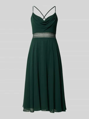 Sukienka koktajlowa fit and flare z haftem angielskim VM By Vera Mont Ciemnozielony