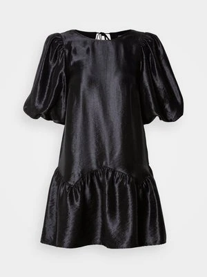 Sukienka koktajlowa Gina Tricot