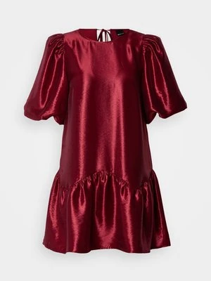 Sukienka koktajlowa Gina Tricot