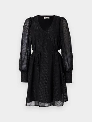 Sukienka koktajlowa Ichi