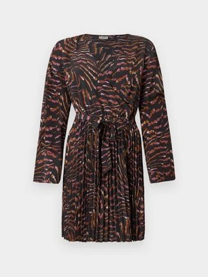 Sukienka koktajlowa JDY