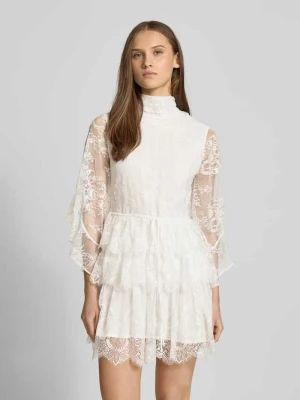 Sukienka koktajlowa mini z koronki model ‘NORAH’ bardot