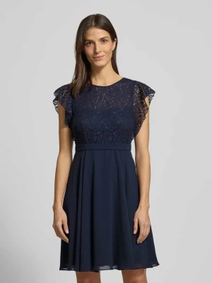 Sukienka koktajlowa z okrągłym dekoltem Jake*s Cocktail