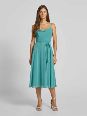 Sukienka koktajlowa o długości do kolan z wiązanym paskiem Jake*s Cocktail