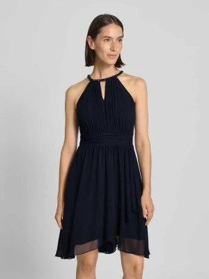 Sukienka koktajlowa o długości do kolan z wycięciem w kształcie łezki Jake*s Cocktail