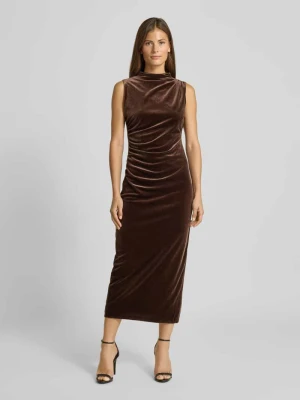 Sukienka koktajlowa o kroju slim fit z marszczeniami Jake*s Cocktail