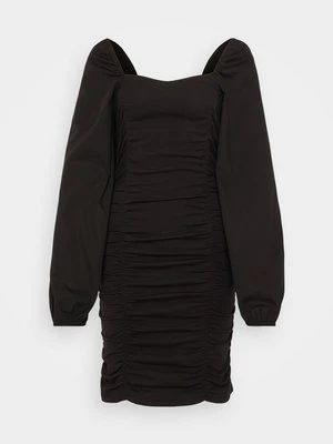 Sukienka koktajlowa Pieces