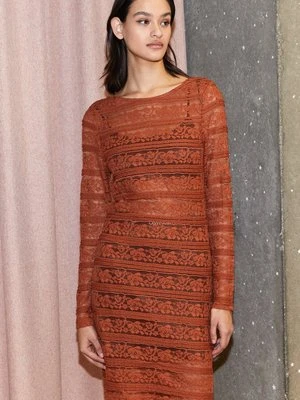 Sukienka koktajlowa Pieces