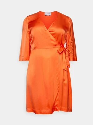 Sukienka koktajlowa Selected Femme Curve