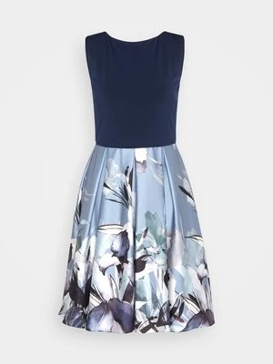 Sukienka koktajlowa Swing