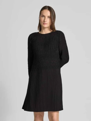 Sukienka koktajlowa taliowana z marszczeniem model ‘Doppar’ Boss