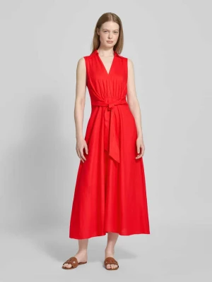 Sukienka koktajlowa taliowana z mieszanki lnu i wiskozy Christian Berg Cocktail