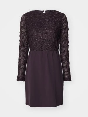 Sukienka koktajlowa Vero Moda
