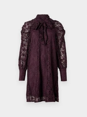 Sukienka koktajlowa Vero Moda