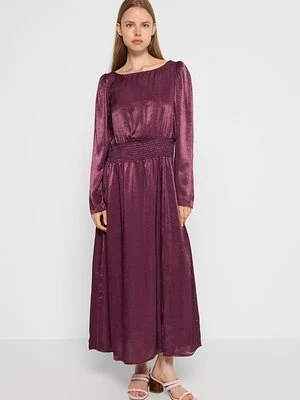 Sukienka koktajlowa Vero Moda