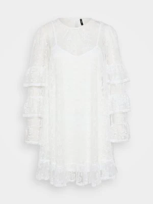 Sukienka koktajlowa Vero Moda Petite