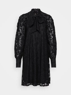 Sukienka koktajlowa Vero Moda Tall