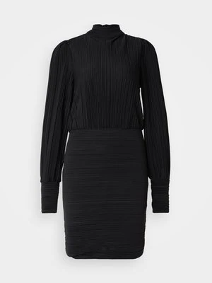 Sukienka koktajlowa Vero Moda Tall