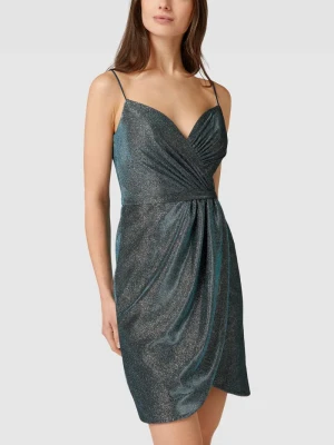 sukienka koktajlowa w kopertowym stylu luxuar