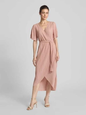 Sukienka koktajlowa w kopertowym stylu model ‘OLINDA’ YAS