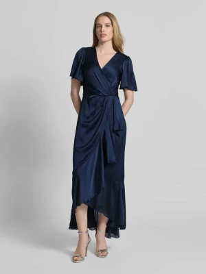 Sukienka koktajlowa w stylu kopertowym z dekoltem w kształcie litery V Lipsy