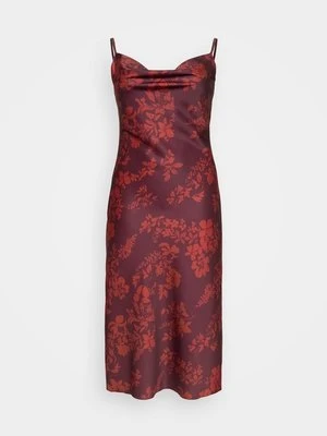 Sukienka koktajlowa WAL G CURVE