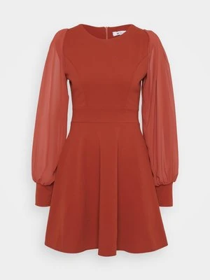 Sukienka koktajlowa WAL G PETITE