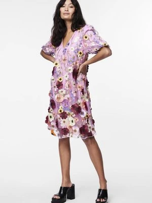 Sukienka koktajlowa YAS