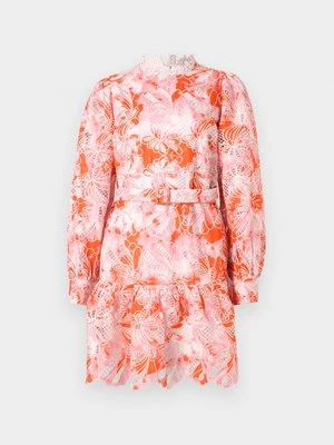 Sukienka koktajlowa YAS