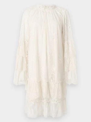 Sukienka koktajlowa YAS