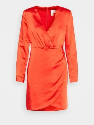 Sukienka koktajlowa YAS